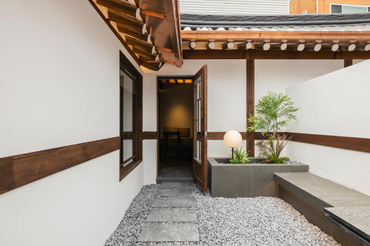 Warm Hearth - West * Seoul